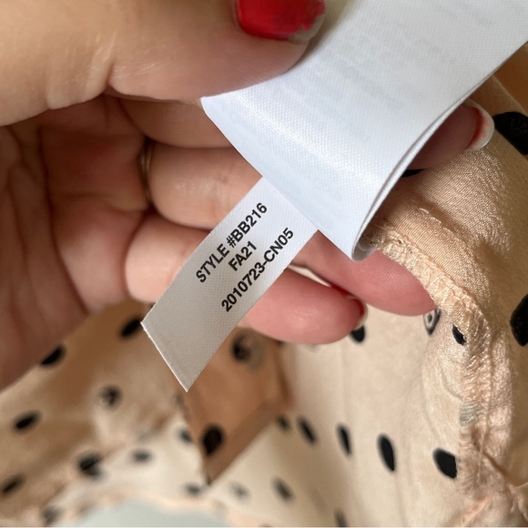 J.Crew Top Button Down Classic Fit Silk Mixed Dots Pink Blouse Happy Face Size 2 - Picture 8 of 11